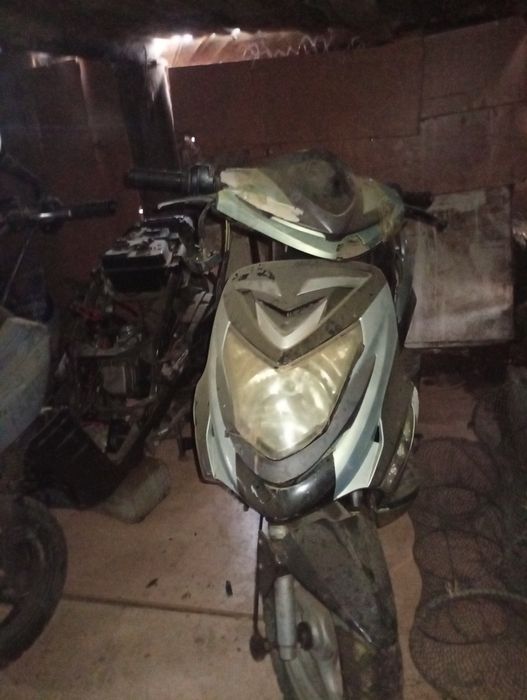 Продам Рейсер скутер