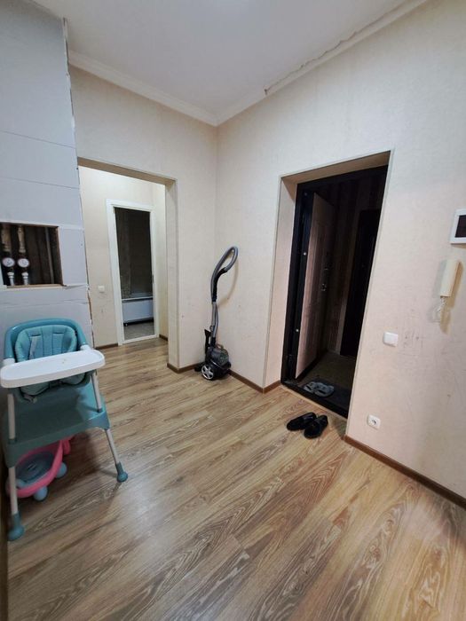 Продам квартиру Хамза Новза метро 2/2/9 Чиланзар