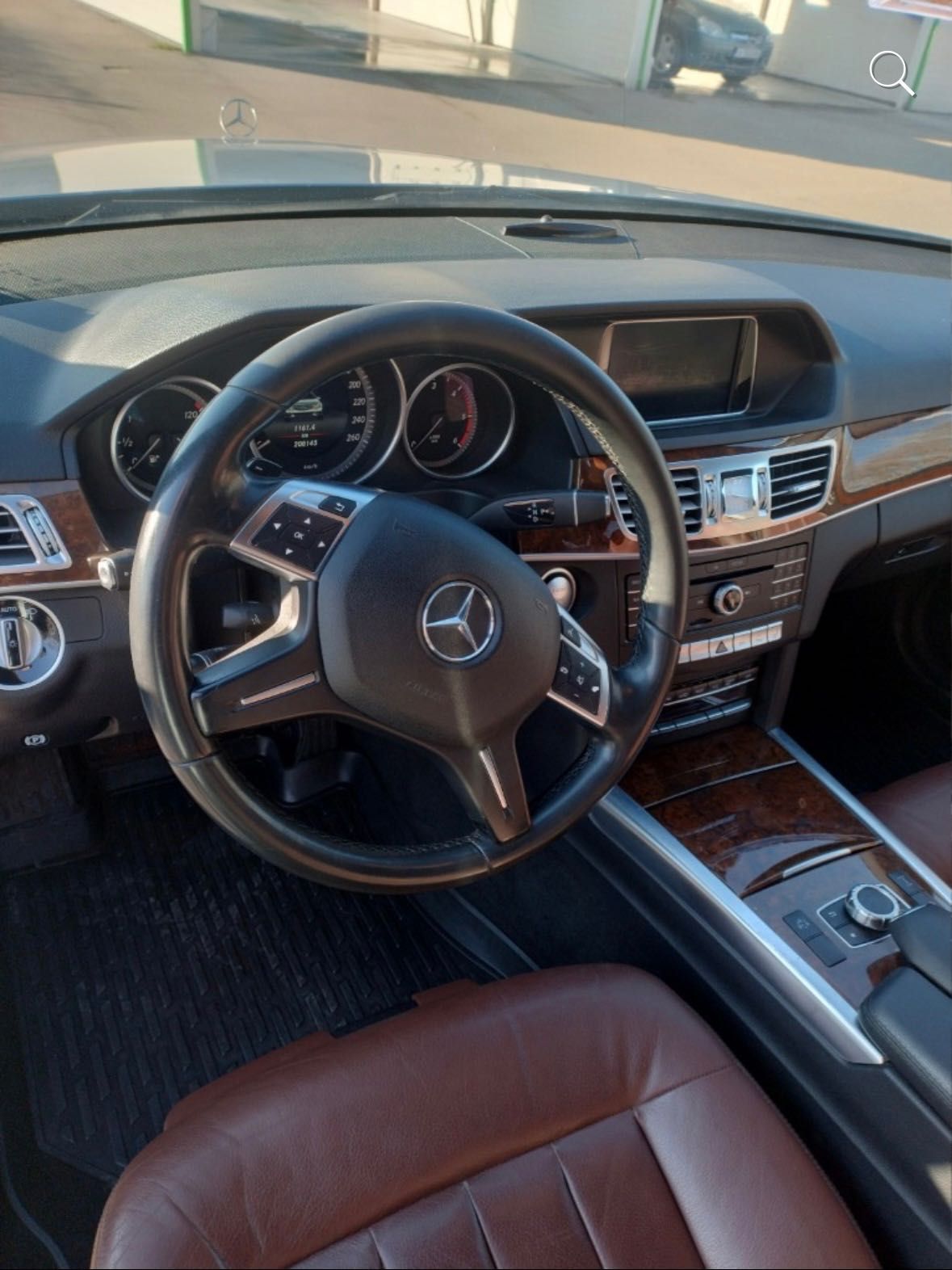 Mercedes Benz E350