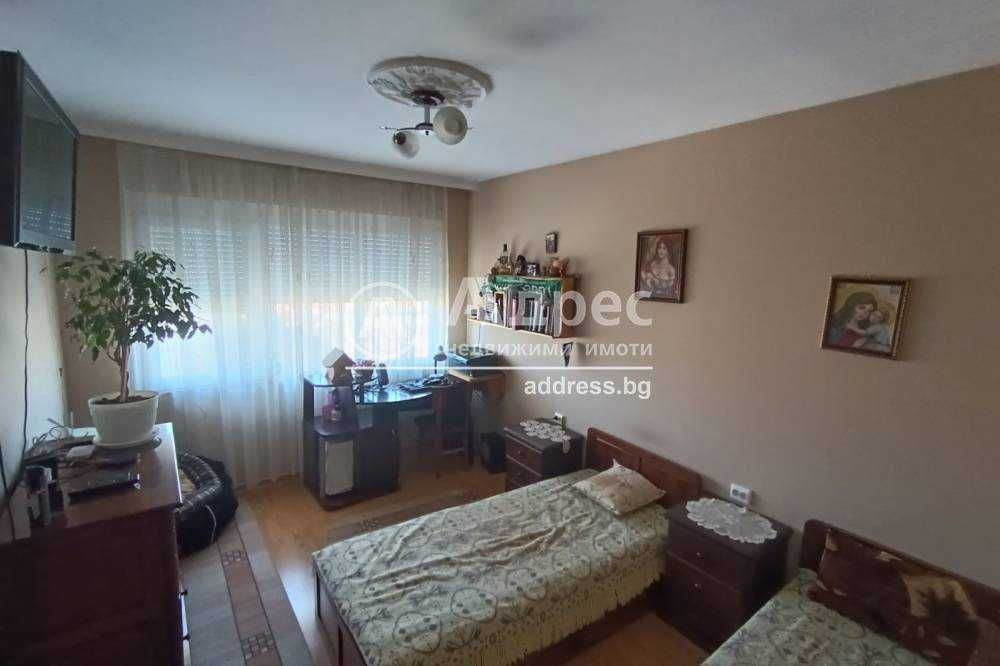 Продава се Двустаен апартамент в Разград, Стефан Караджа - 62 кв.м за 1152 €/кв.м - Снимка #1