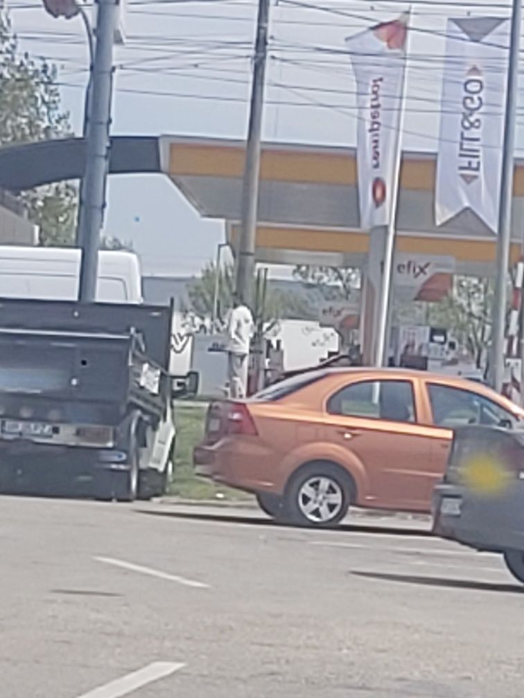 **Inchirieri auto cu/fără sofer/24/24/tractari/ platformă/ 8+1,*7*5 l