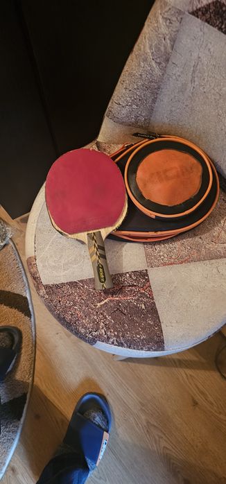 Vând palete tenis de masa