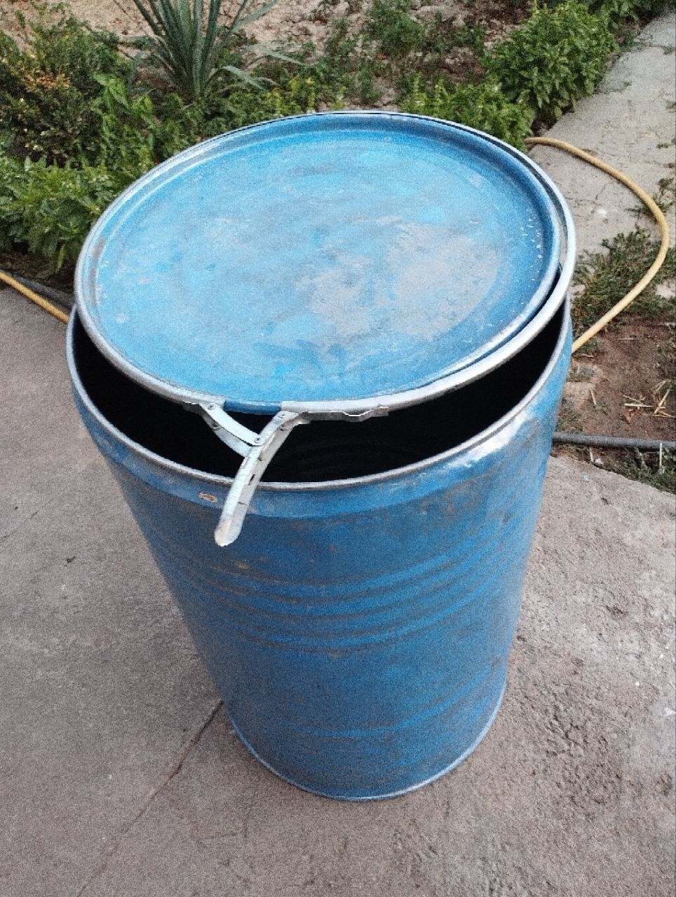 Temir bochka 200 litr