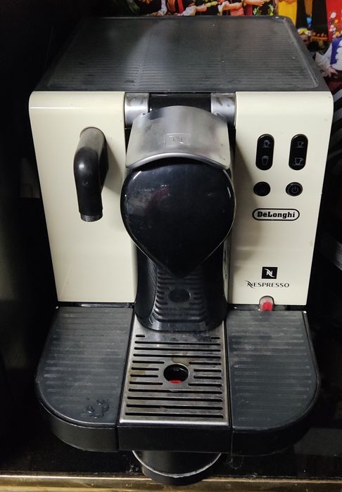 Кафемашина DeLonghi
