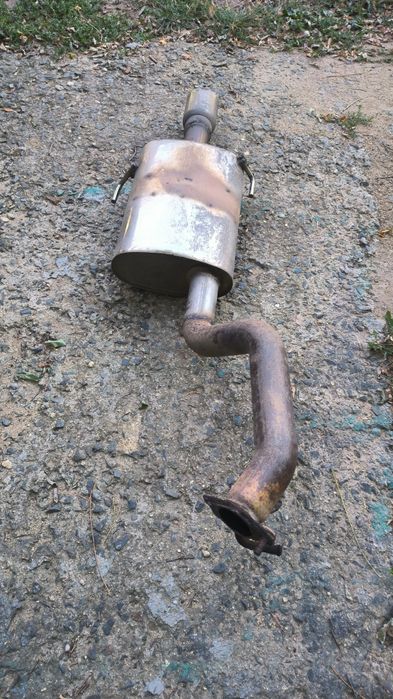 Задно гърне Субару Аутбек