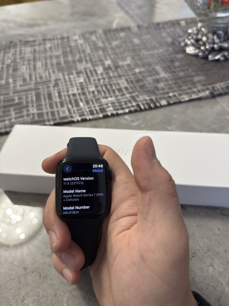 Apple Watch 7 GPS + Cellular