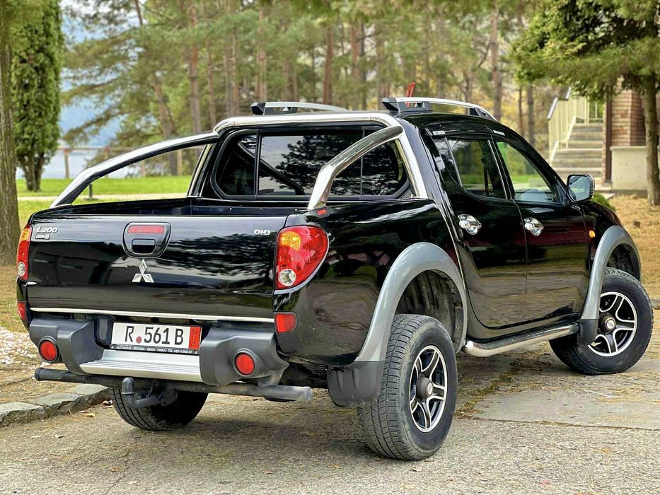 - IMPECABIL Mitsubishi L200 2.5Di-D178cp 44.000KM REALII Germania Full
