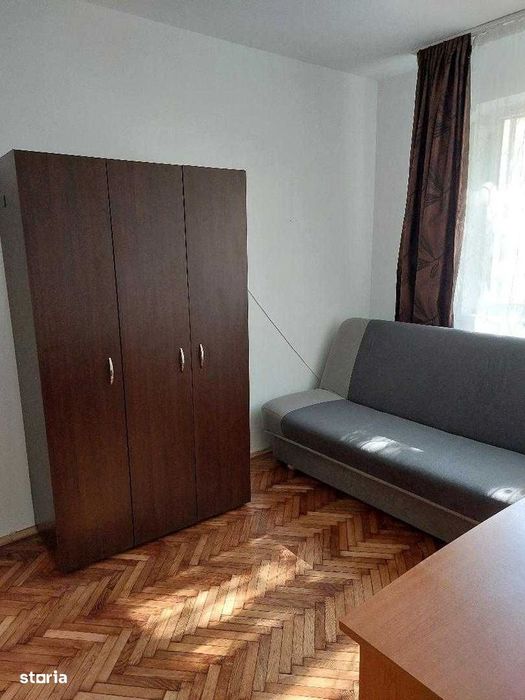 Proprietar ap 3 camere langa parcul Prefecturii