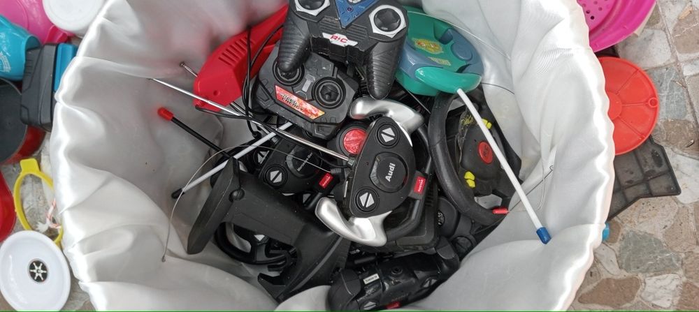 Masini diverse dimensiuni, pistol nurf, autofiletanta