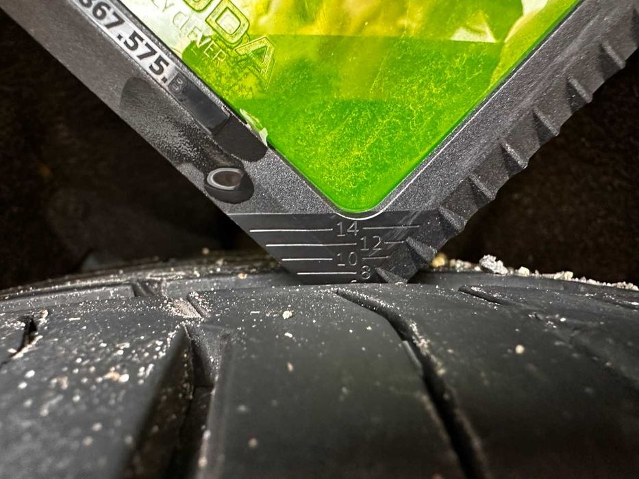 Anvelope auto vara Continental 225 55 R17 Y