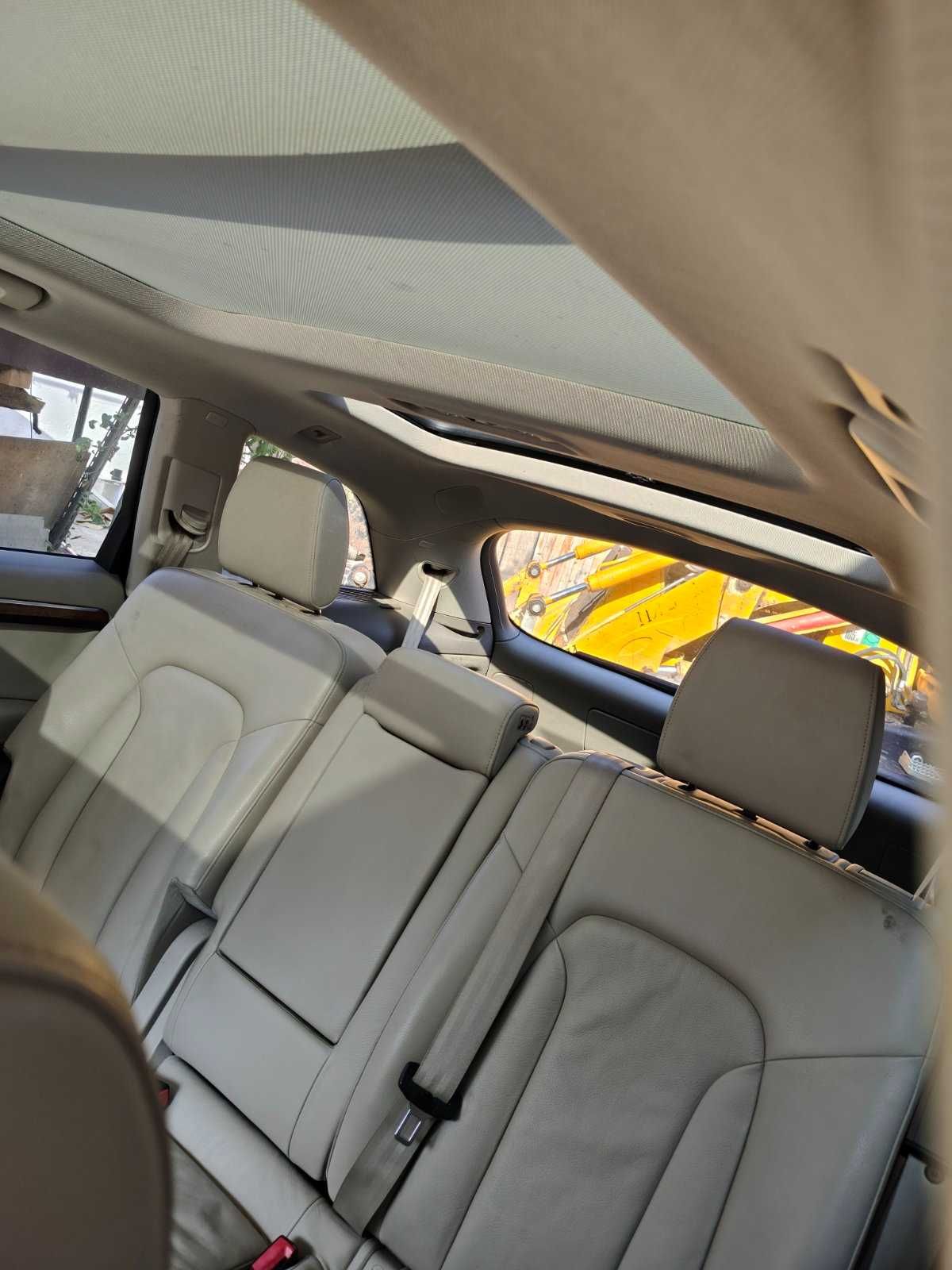 Продавам AudiQ7 на части 3.0 бензин