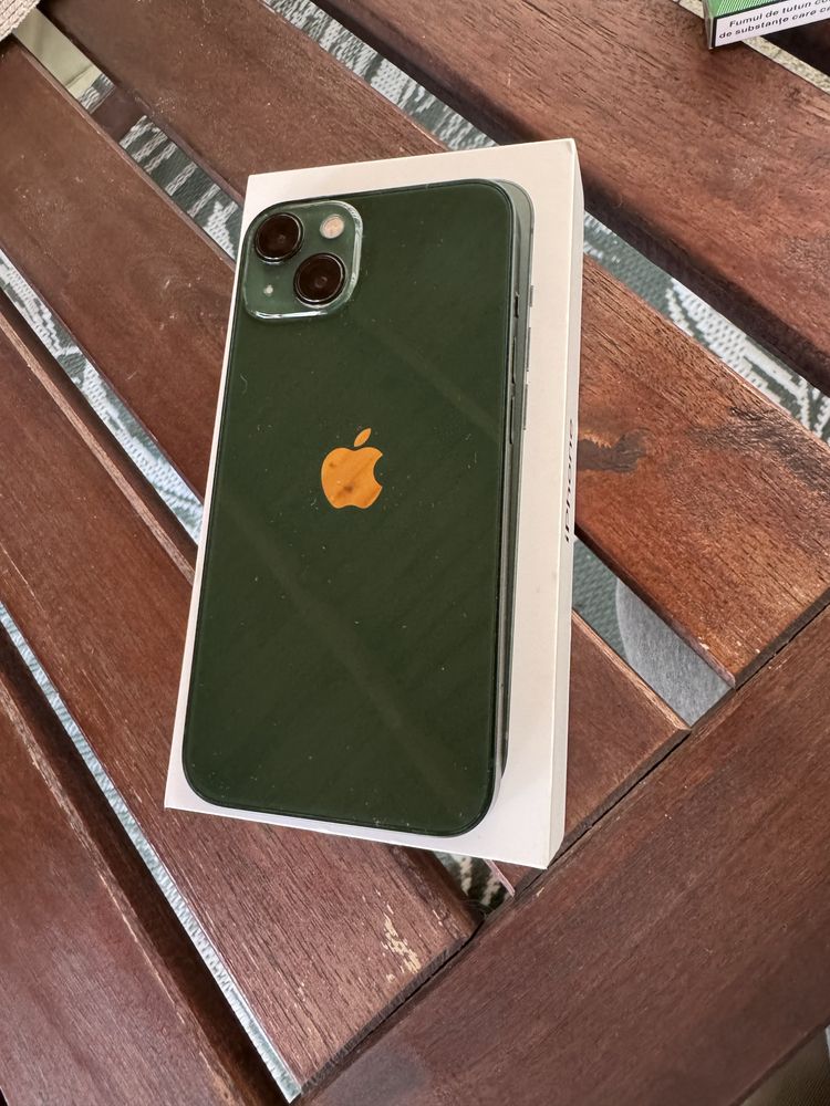 Iphone 13 sequoia green