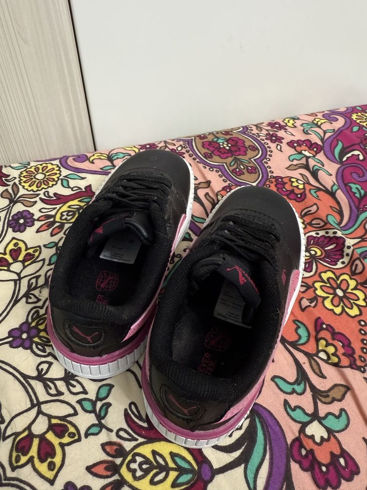 Детски обувки Puma, нови, н. 24