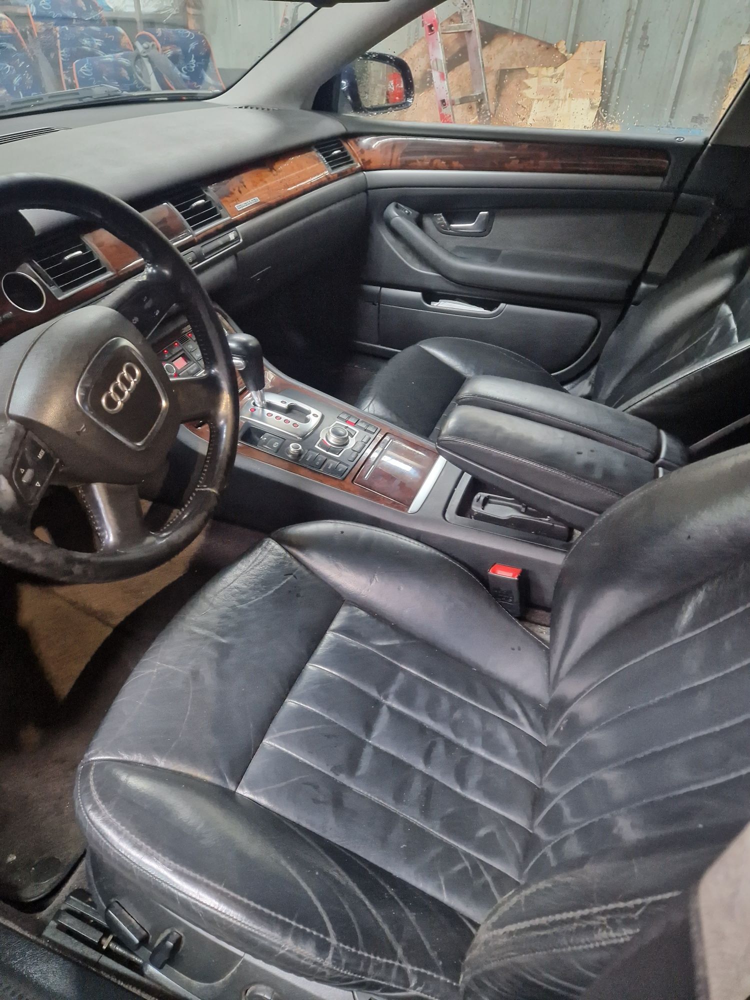 Ауди А8 2005г 230 к.с