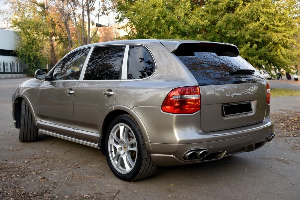 Porsche Cayenne turbo s