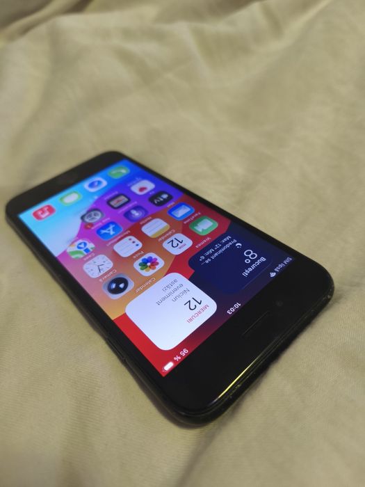 iPhone SE 2 64 GB iOS 26