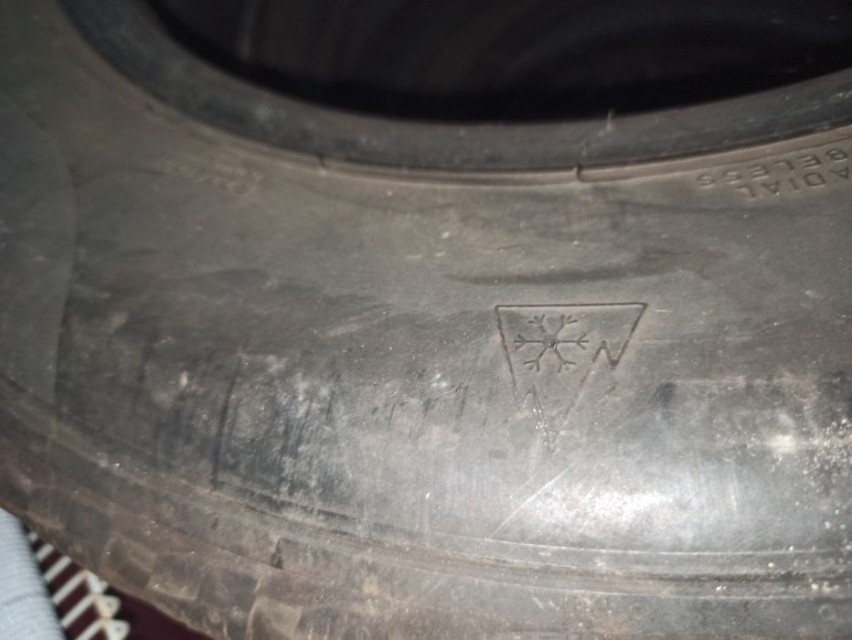 195/65/15  M+S Pirelli 4 бр