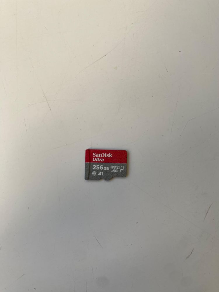 Nintendo Switch Lite galben+cutie+card 256gb+husă+încărcător|ca nou