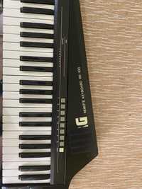 Vand  keyboard Korg Rk 100 model 1984