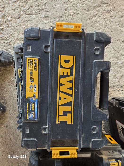 Куфар инструменти DEWALT