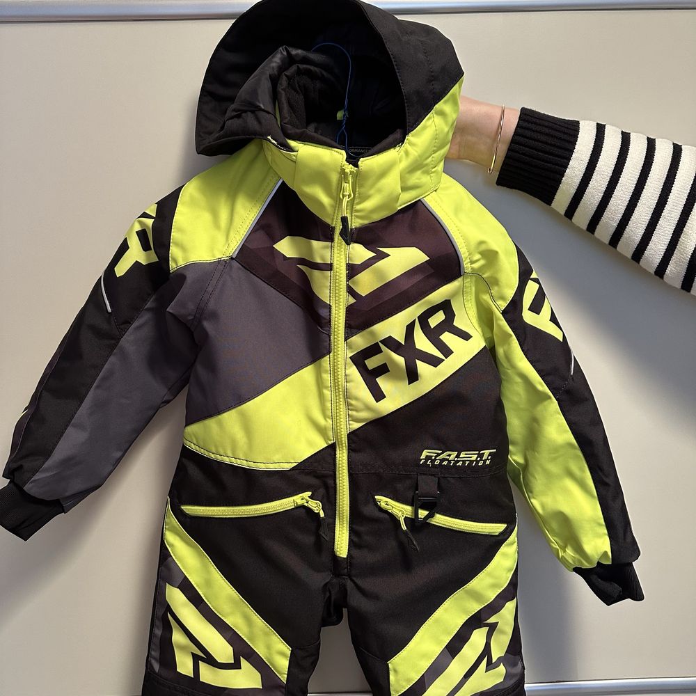 Costum de ski/ motocross/ snowbord pentru copii