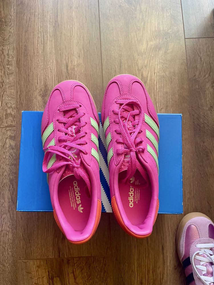 Gazelle Adidas Indoor