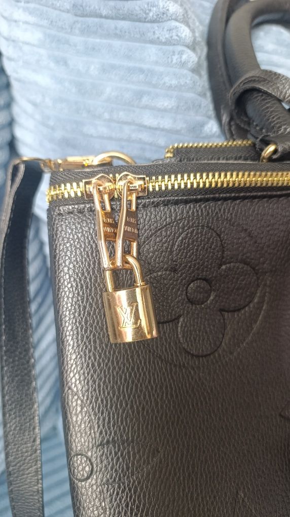 Дамска чанта Louis Vuitton