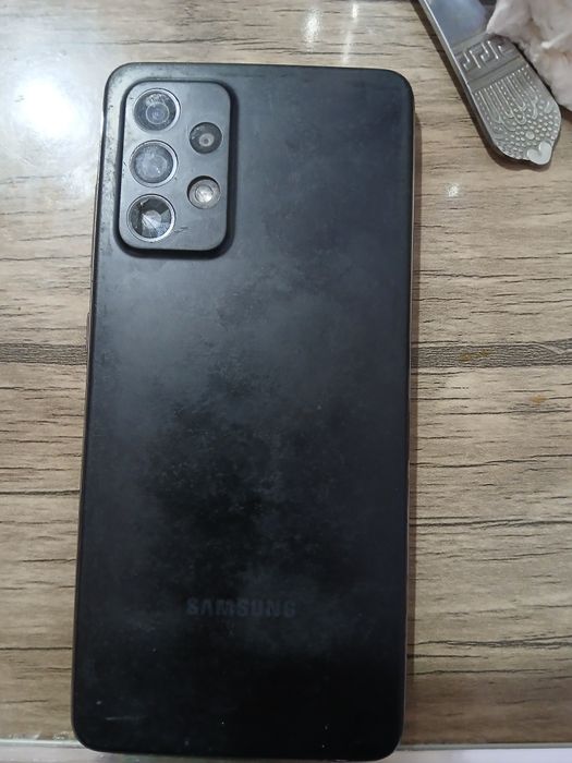 A52 telefon xolati yaxwi