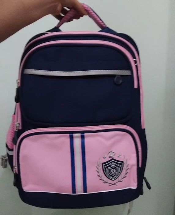 Продаю новые школьные рюкзаки