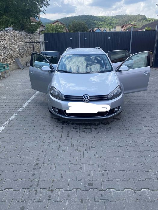Vand sau schimb golf 6(cu Suv)