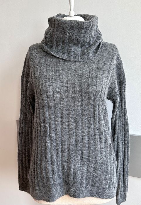 Esprit мек хубав пуловер от мека вълна и алпака