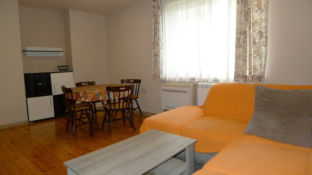 Продава се Тристаен апартамент в София, Център - 69 кв.м за 2464 €/кв.м - Снимка #2