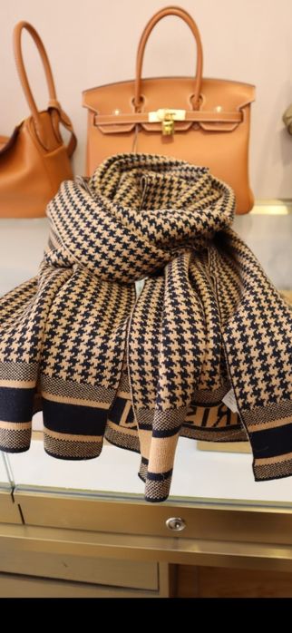 Fular Christian Dior, model 2026, 2 modele