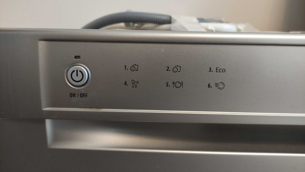 Съдомиялна Hotpoint Ariston HCD 662 S EU - 6 комплекта