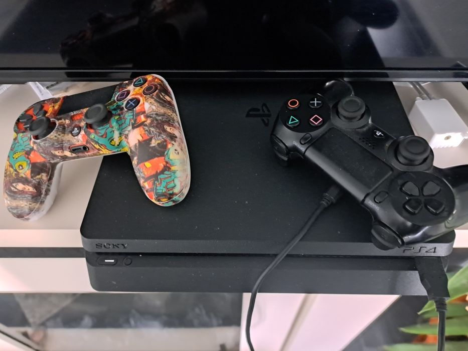 Playstation 4 Slim 1Tb