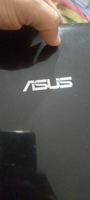 Asus noutbuk sotiladi