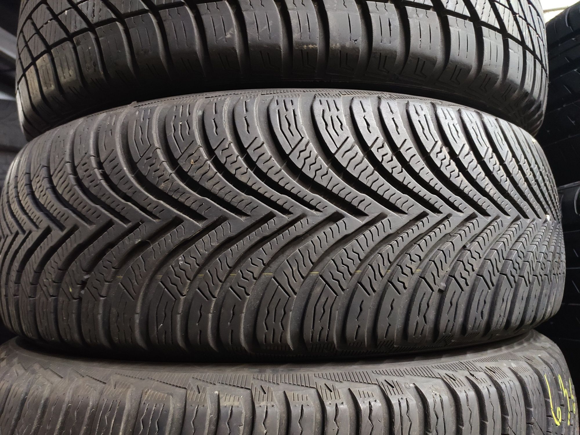 Гуми 205 60 16 - Michelin