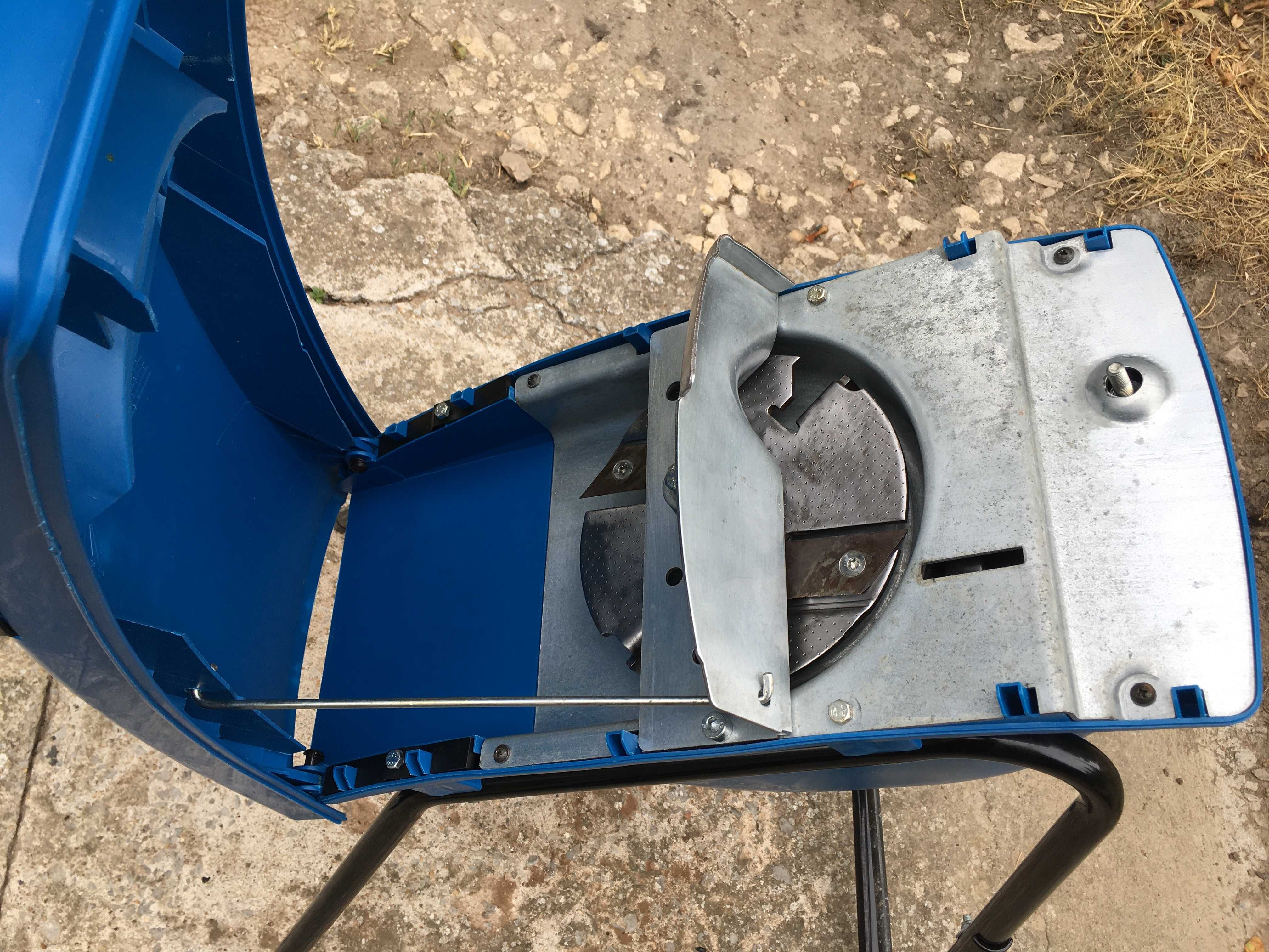 немска  дробилка за клони  King Craft 2400W