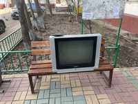 Продам телевизор старый