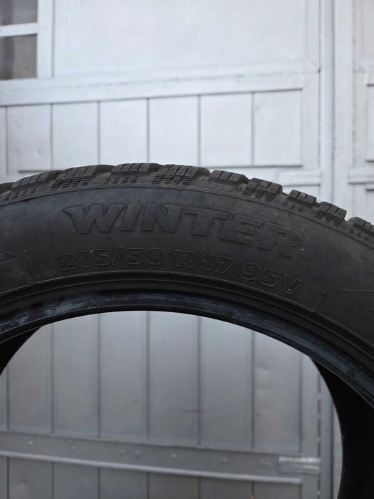 Зимни гуми 215/50 R17