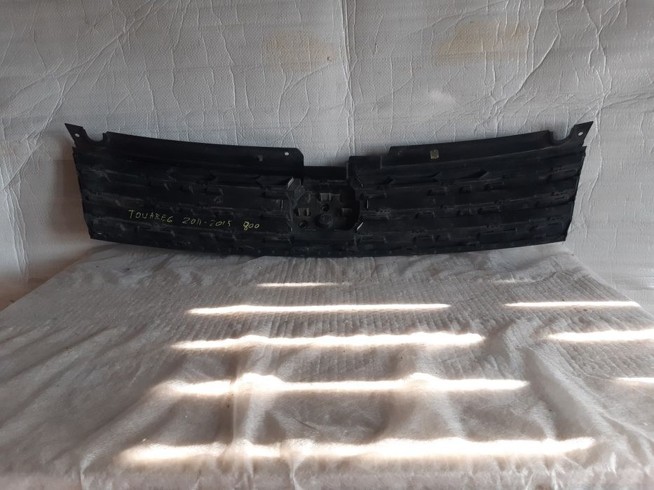 Grila radiator Touareg 2011-2015