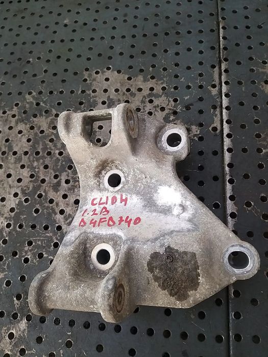Suport alternator 1.2 b renault clio 4 117102915r