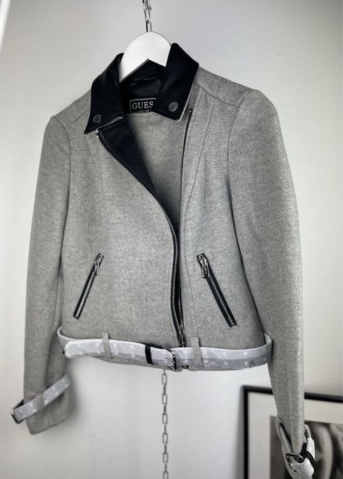 Geaca, Jacheta Guess dama