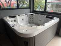 Jacuzzi ciubar piscina