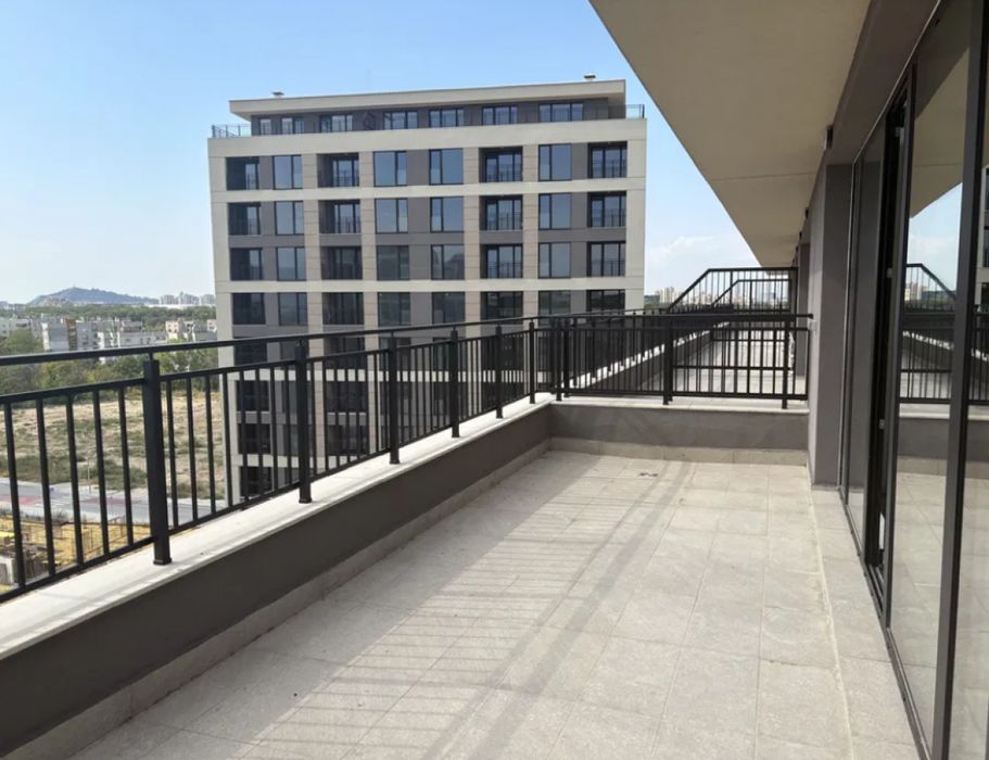 Тристаен апартамент в Residential Park