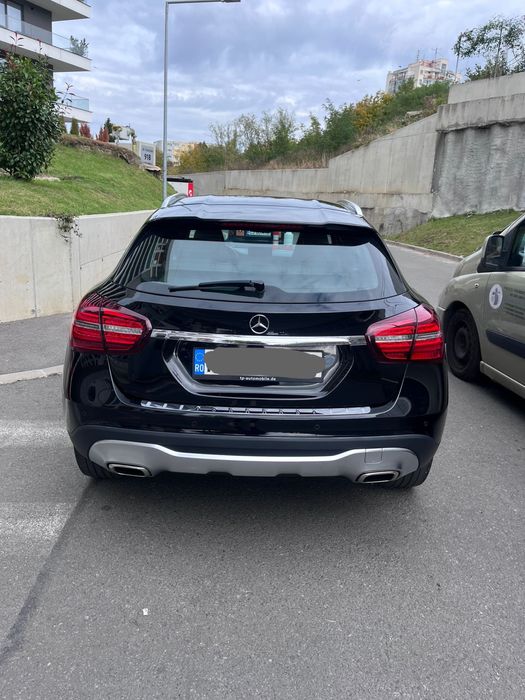 Mercedes benz GLA 200