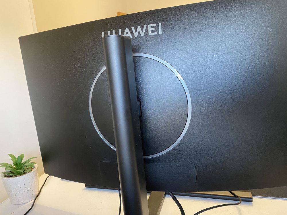 Vand monitor curbat huawei 165hz!