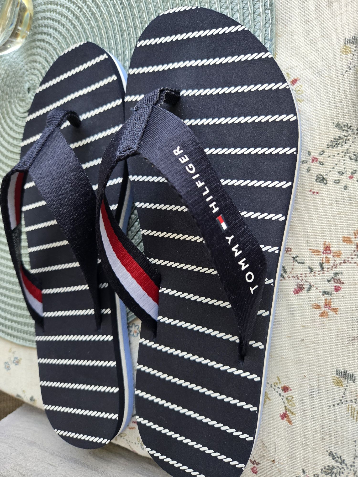 Джапанки Tommy Hilfiger
