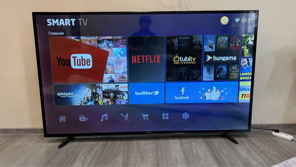 Телевизор Samsung диагональ 75 дюймов новый продам