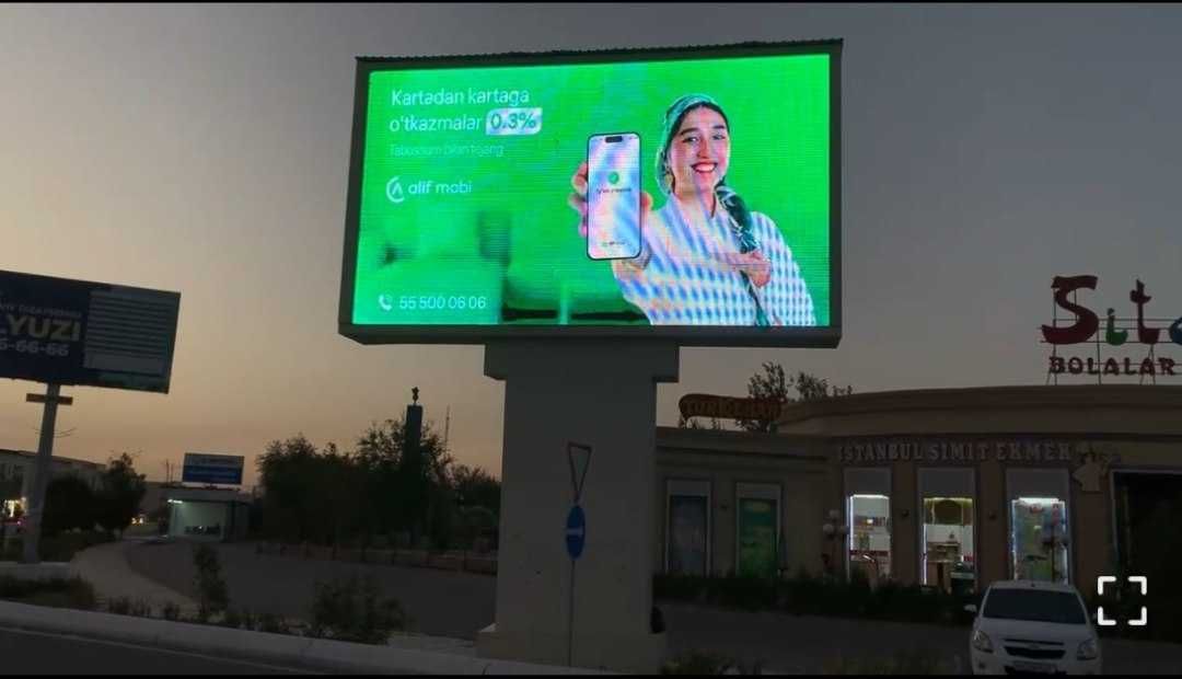 Termizda led ekranlarda reklama  Рекламы  на лед экранах в Термез